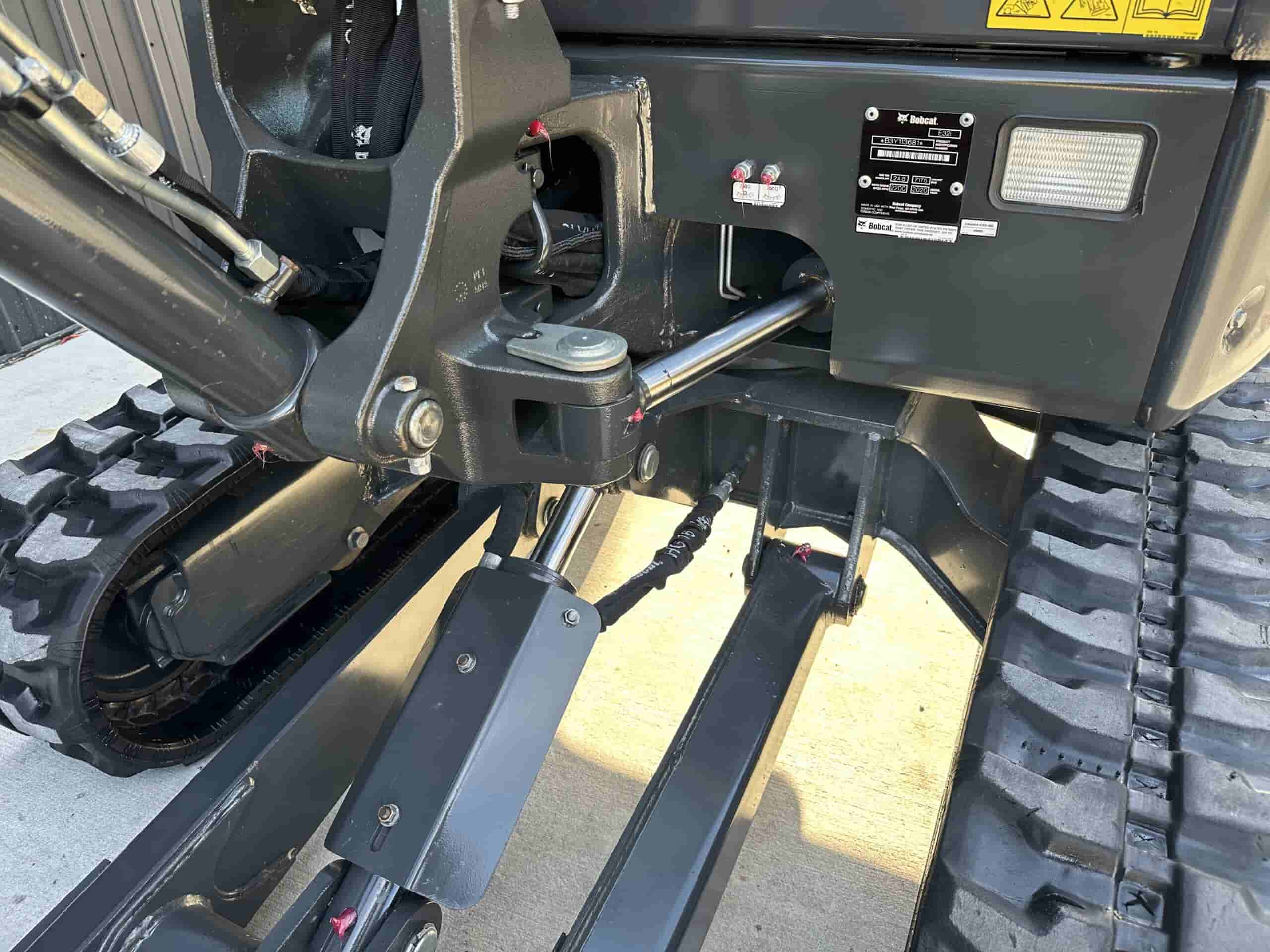 2020 BOBCAT E32i
